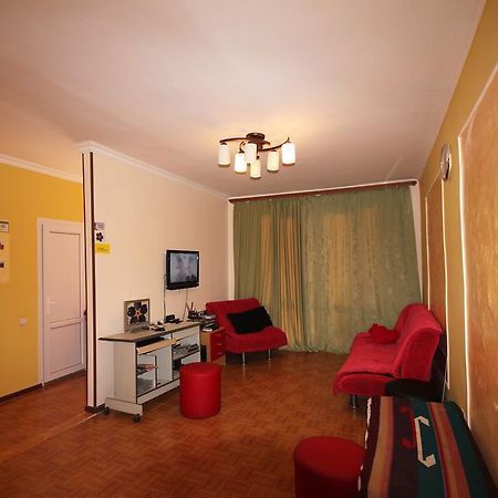 Center Hostel And Tours Ереван Экстерьер фото