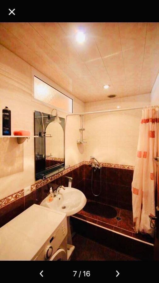 Center Hostel And Tours Ереван Экстерьер фото