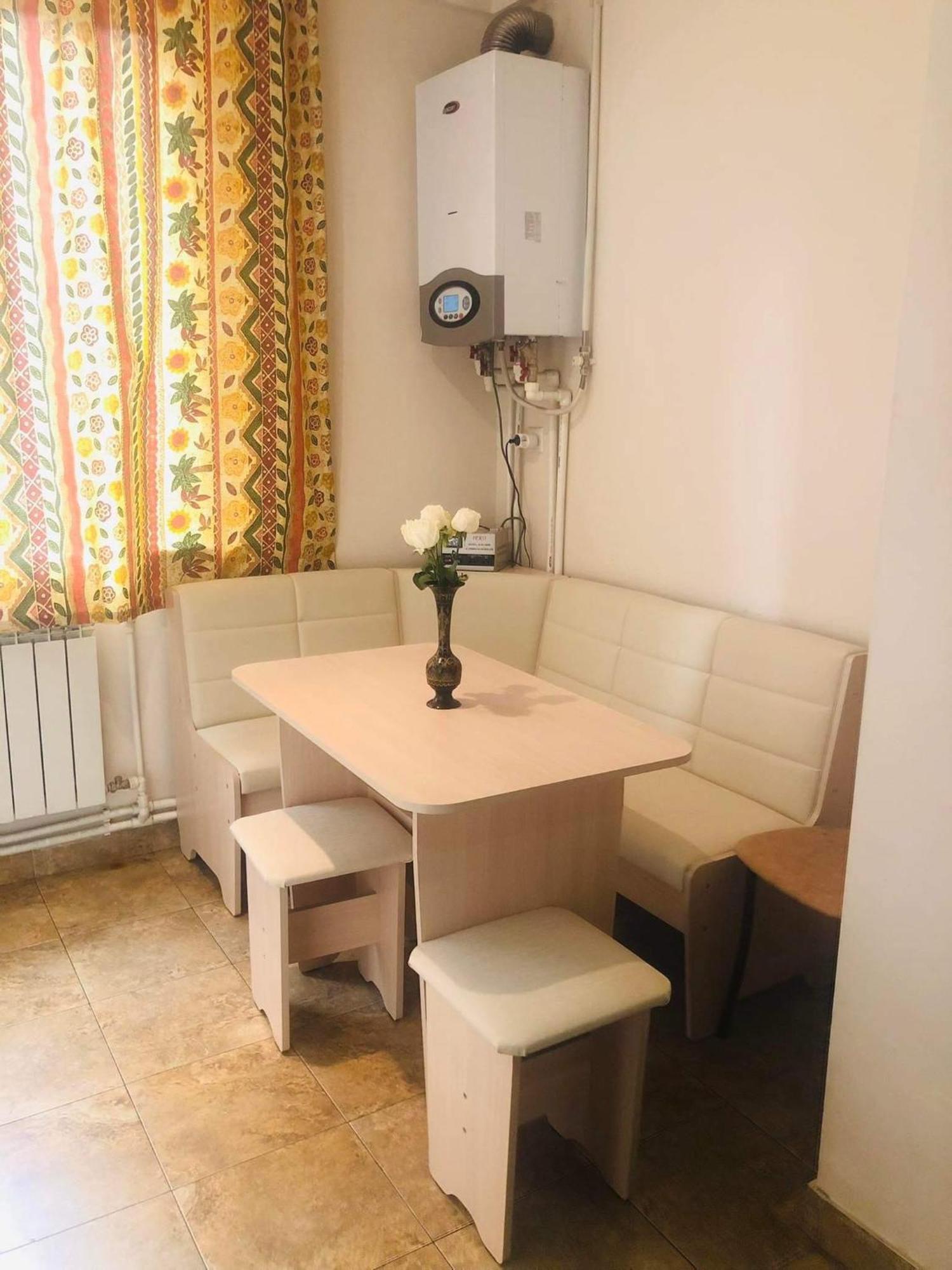 Center Hostel And Tours Ереван Экстерьер фото