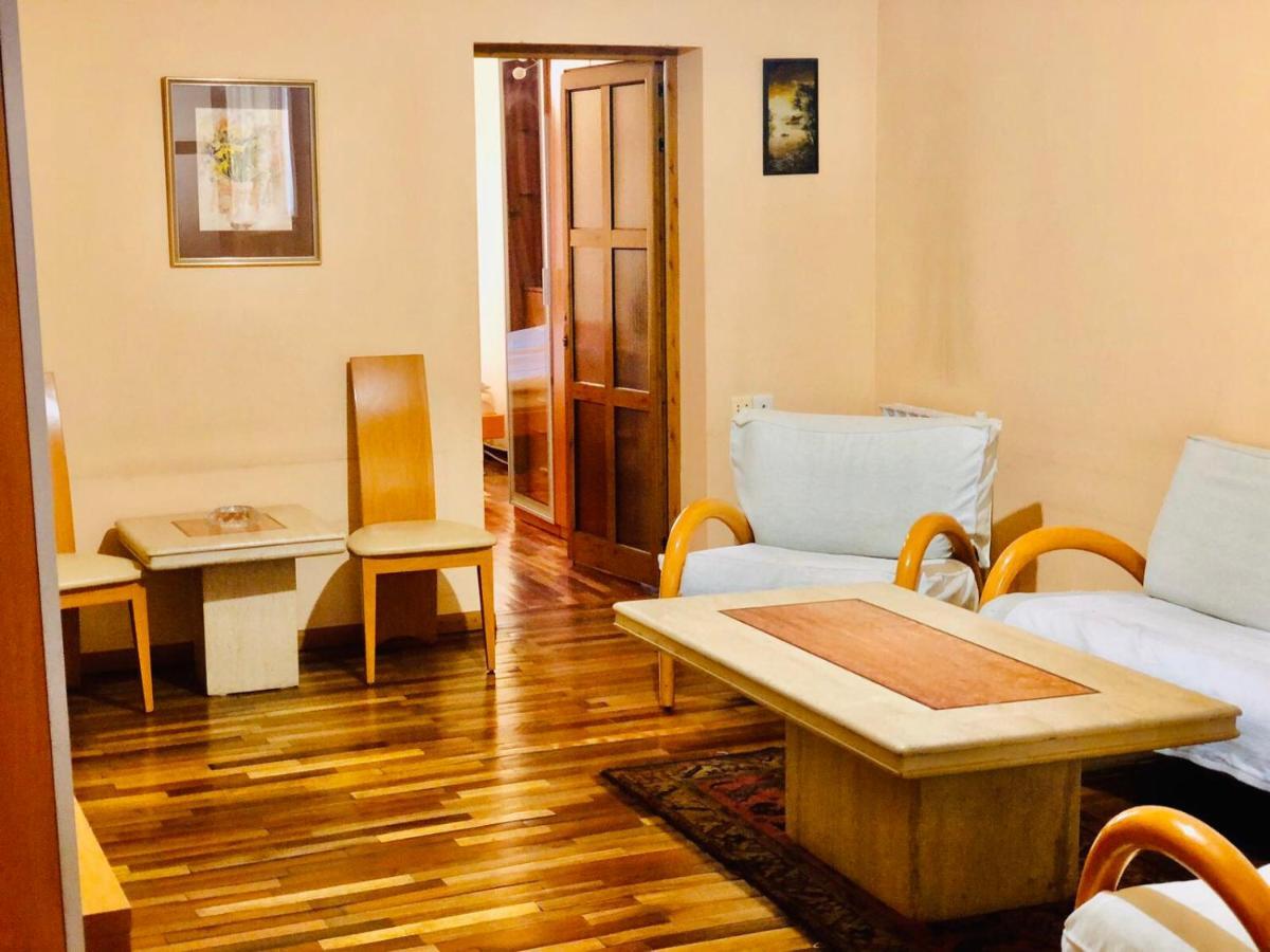 Center Hostel And Tours Ереван Экстерьер фото